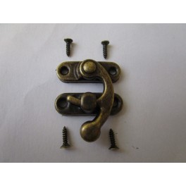  Une serrure ou fermoir de boîte