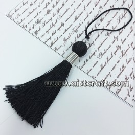 Pendentif pompon